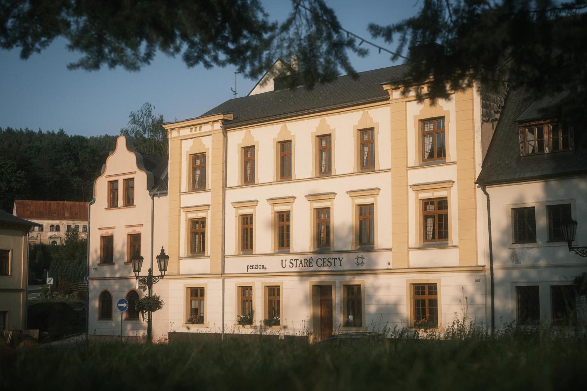 U Stare Cesty Hotel Horni Slavkov ภายนอก รูปภาพ